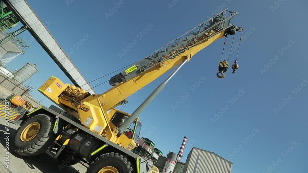 Parking construction crane Parking construction crane