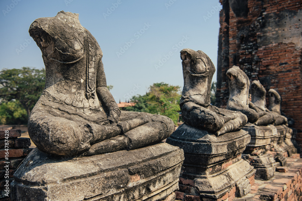 Old buddha statue in Wat Chaiwatthanaram