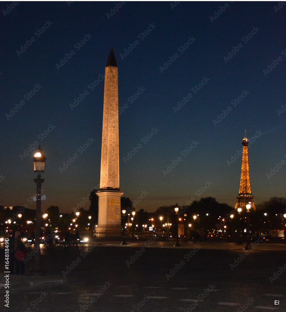 Concorde VS Eiffel Tower