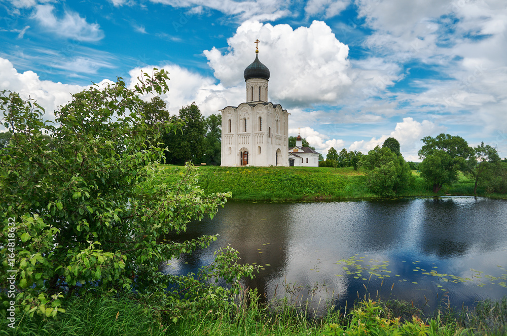Church of the Holy Virgin on Nerl River. Church of the Holy Virgin on Nerl River.