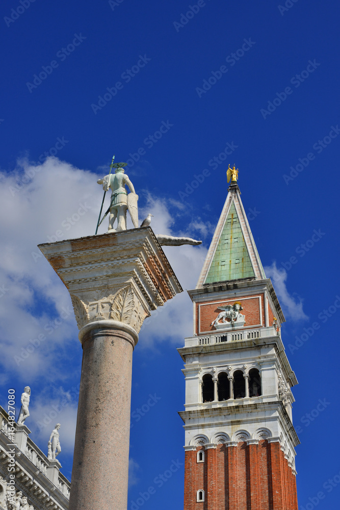 Obraz premium Saint Theodore Column and Saint Mark Campanile in Venice