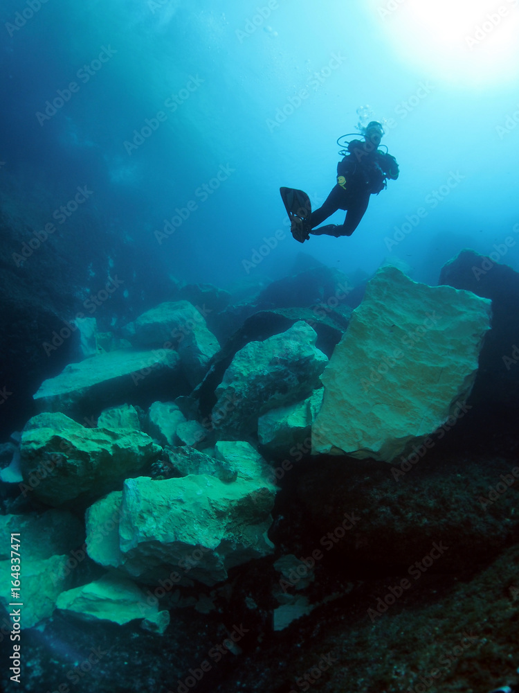 Fototapeta premium ex-Azure Window Boulder Reef, Dwejra, Gozo