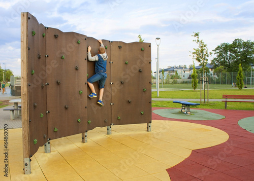 Climbing wall for Kids
