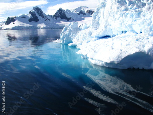 Iceberg, Antarctique © Angelique