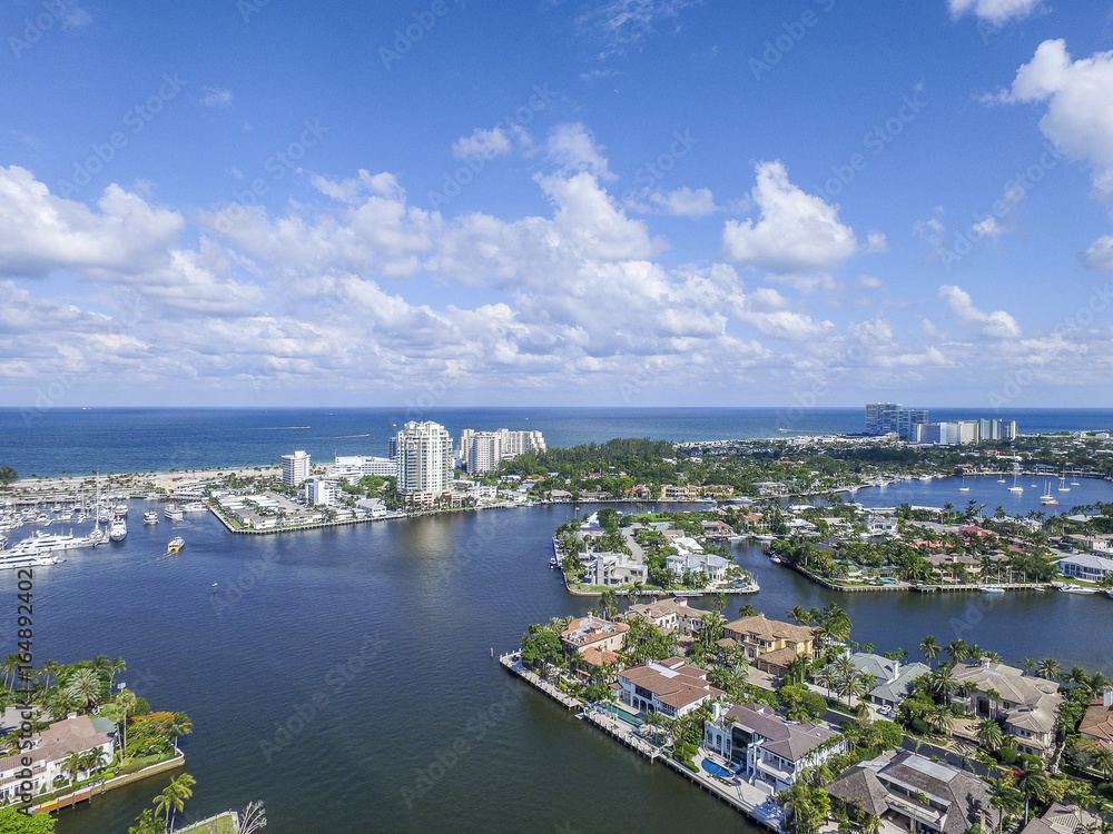Fototapeta premium Aerial view of Fort Lauderdale, Florida