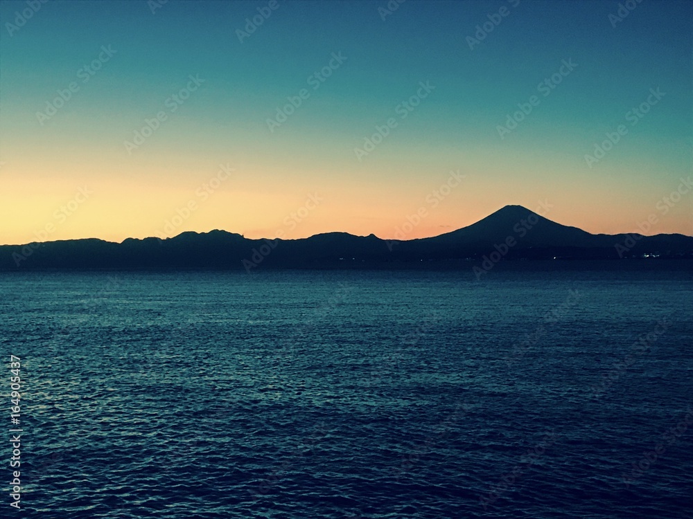 夕刻の富士山