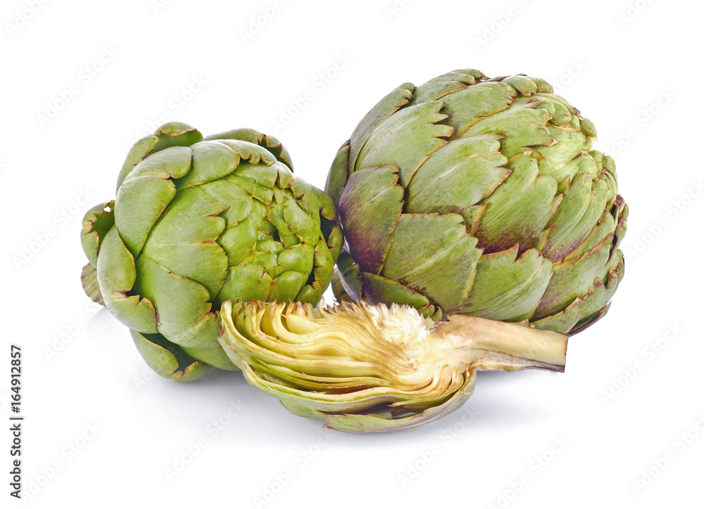 Obraz premium Whole and Slice artichoke isolated on the white background.