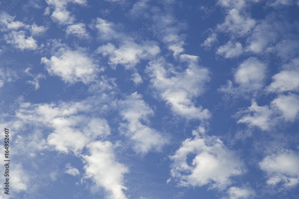 Fototapeta premium Blue sky with beautiful clouds.