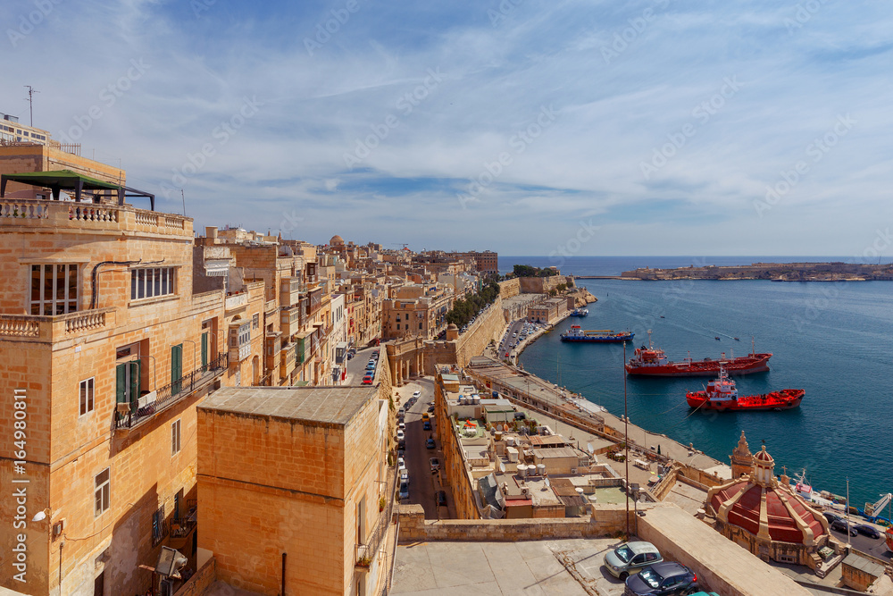 Valletta. The old harbor and port.