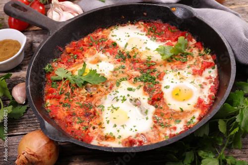 fried egg with tomato