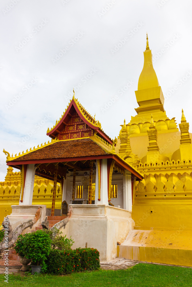 Fototapeta premium Great Sacred Stupa・Pha That Luang・Laos : タート・ルアン・ビエンチャン・寺
