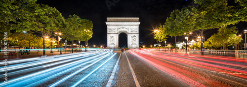 Arc de Triompe Panorama in Paris, Frankreich © eyetronic
