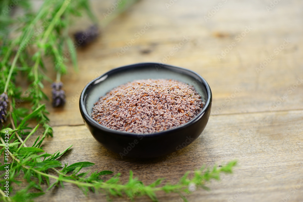 Flohsamen in Schüssel StockFoto Adobe Stock