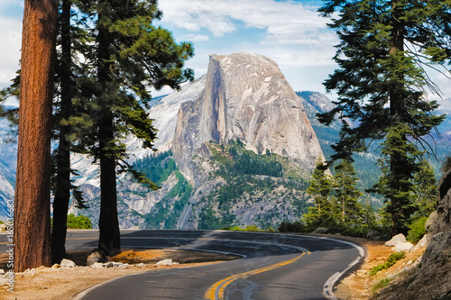 Obraz na plátně The road leading to Glacier Point in Yosemite National Park, California, USA with the Half Dome in the background