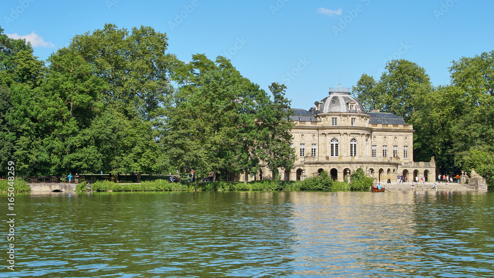 The Monrepos Castle and its lake