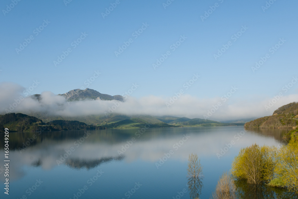 Obraz premium Riano Reservoir - Spain