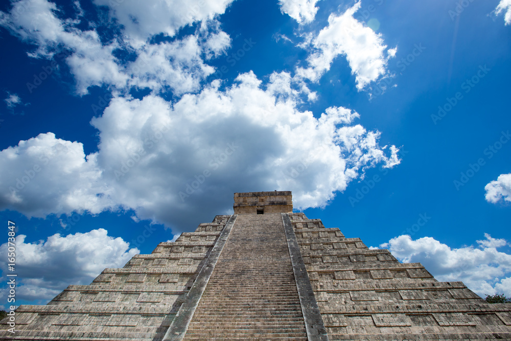 Kukulkan Pyramid in Chichen Itza Site, Mexico Kukulkan Pyramid in Chichen Itza Site, Mexico