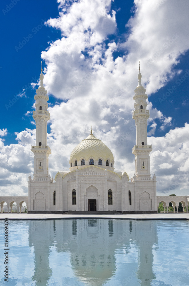 Fototapeta premium White mosque