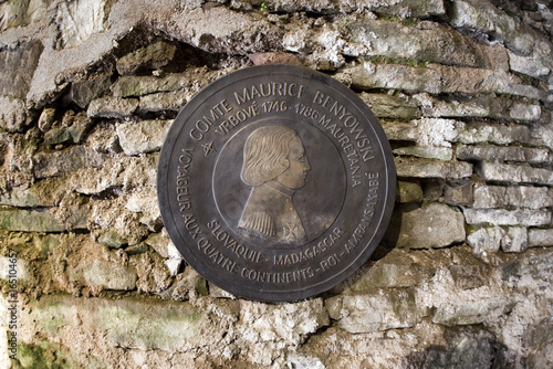 Maurice Benyowski memorial plaque photo