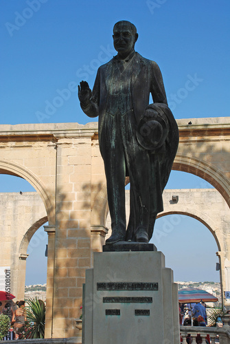 Monument to Gerald Strickland, Upper Barrakka Gardens in Valletta, Malta photo