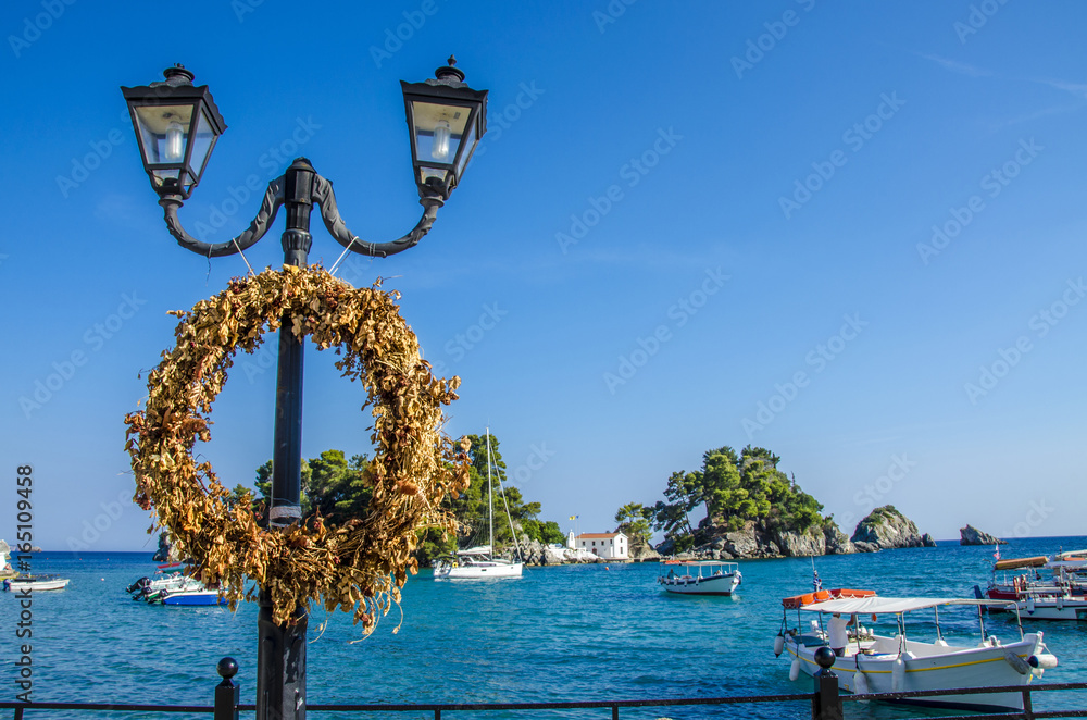 Fototapeta premium Wreath on harbor – Parga - Greece – Ionian sea