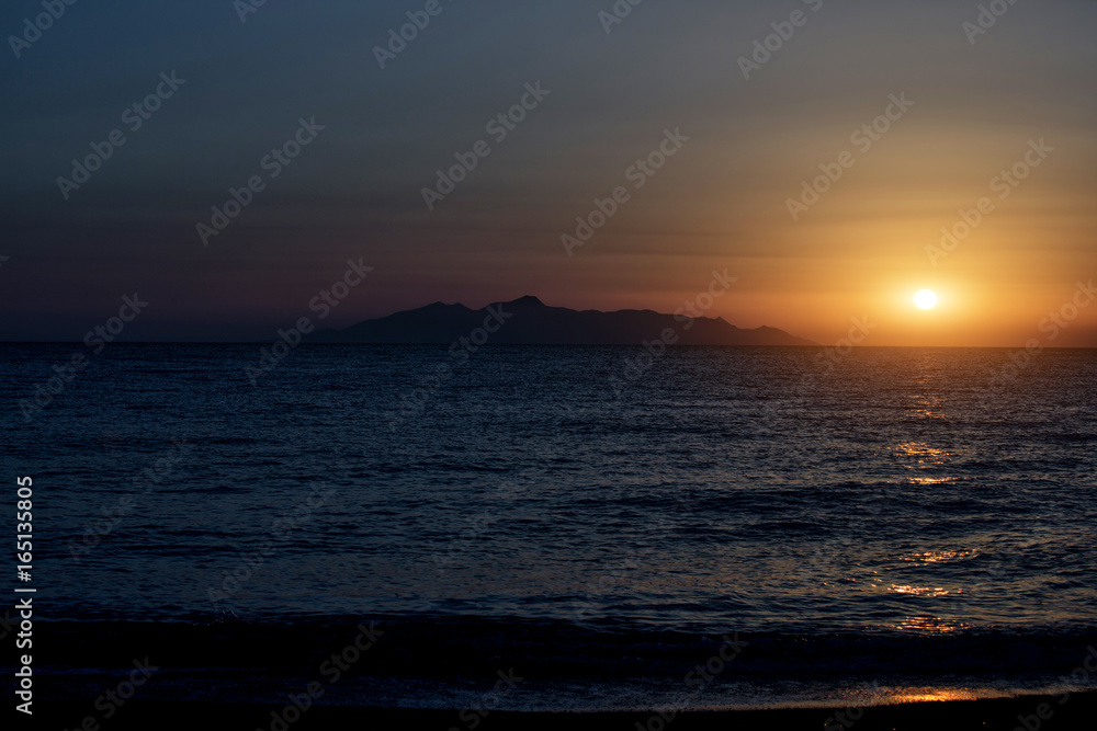 Obraz premium Sunrise over the sea