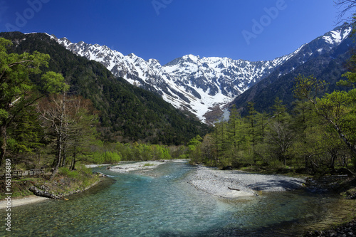 Fototapeta Naklejka Na Ścianę i Meble -  Kamikochi - Azusa river and Hodaka mountains in early summer