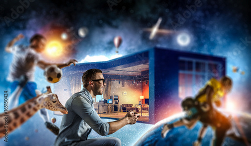 Experience the reality of g...