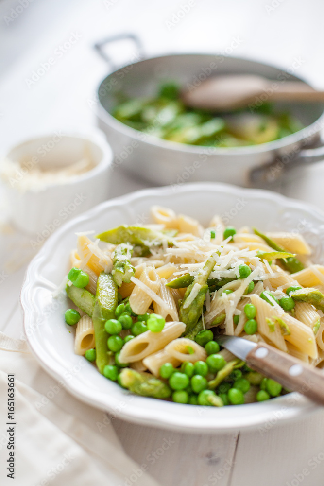 Pasta with asparagus and peas Pasta with asparagus and peas