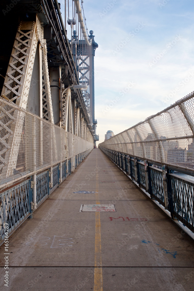 Obraz premium Manhattan Bridge Walkway
