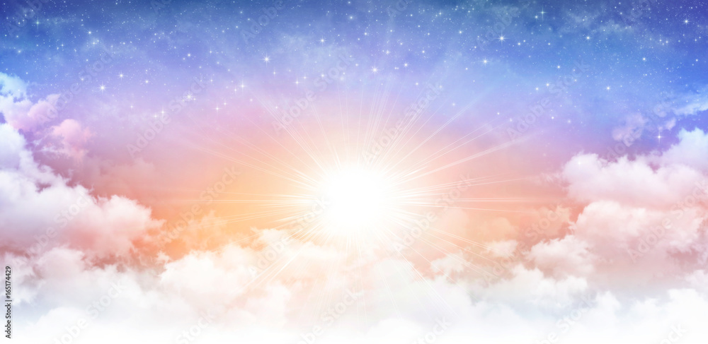 Obraz premium Niebiańskie, słoneczne niebo