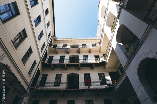 Hinterhof im Burgviertel von Budapest, Ungarn photo