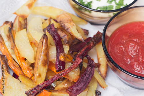 homemade vegetable chipes photo