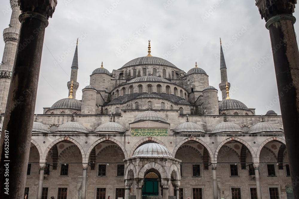The Sultan Ahmed Mosque aka Blue Mosque in Istanbul, Turkey