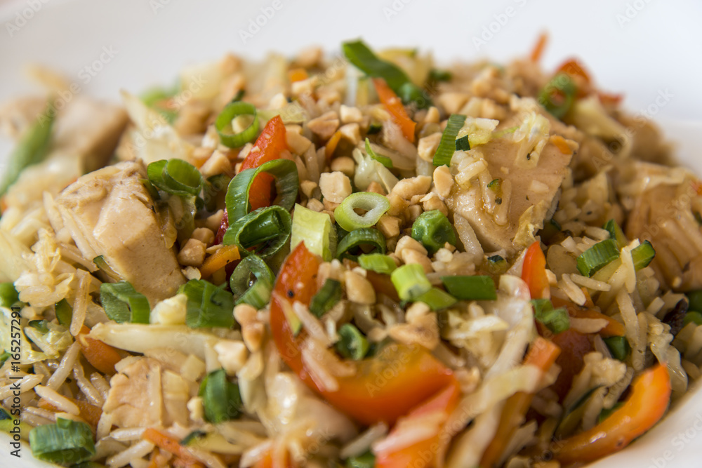 Mix vegetables and chicken on rice Mix vegetables and chicken on rice