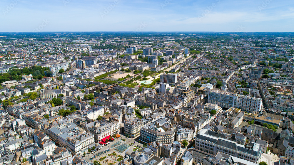 Φωτογραφία Photo aérienne du centre ville d'Angers, dans le Maine et Loire