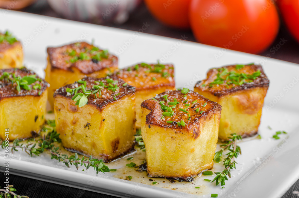 Potato fondant with garlic and herbs Potato fondant with garlic and herbs