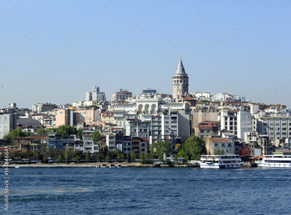 вид на Галатскую башню в Стамбуле