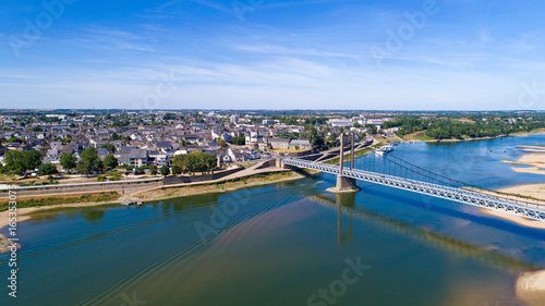 Photographie aérienne d'Ancenis et du pont Bretagne-Anjou, en Loire Atlantique