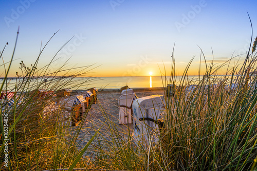 Fototapeta Naklejka Na Ścianę i Meble -  Strandkörbe am Strand