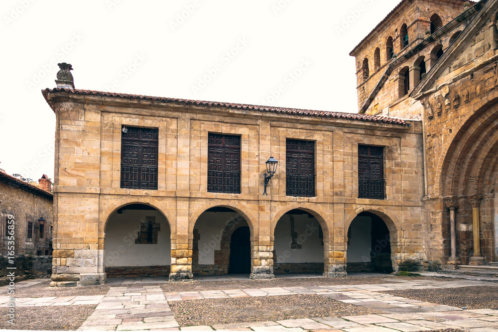 Colegiata de Santa Juliana en Santillana de Mar, Cantabria, España