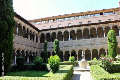The cloister of the Monastery of Saint Mary in Ripoll, Catalonia, Spain © J. Ossorio Castillo