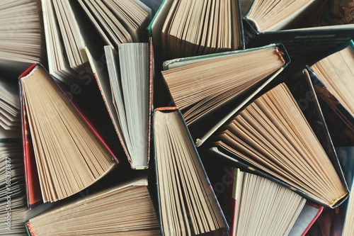 Εκτύπωση καμβά Composition with books on the table