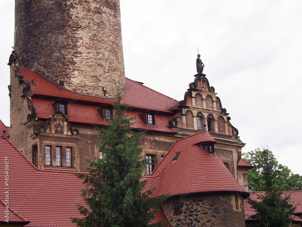 Front zamku obronnego Czocha w Polsce