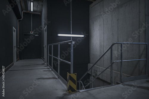 Treppe Treppenhaus Holz Stein Beton