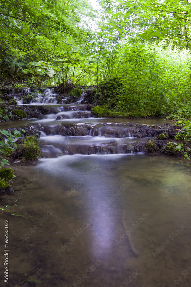 Wasserfall im Todsfeldtal fränkische Schweiz Wasserfall im Todsfeldtal fränkische Schweiz