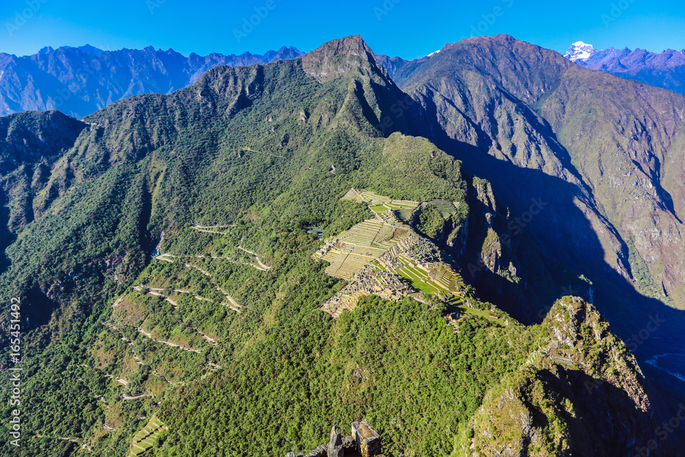 Blick vom Huaynapicchu auf Machu Picchu