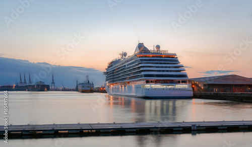 Canvas Print Southampton docks at sunset with a variety of ships in dock.