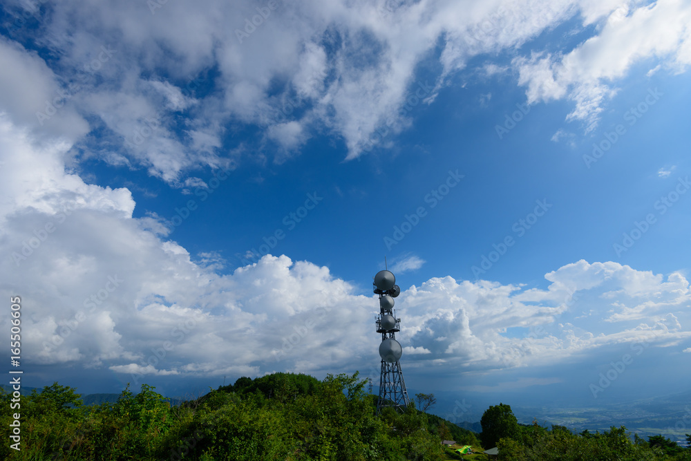 Obraz premium 長野 夏空と陣馬形山