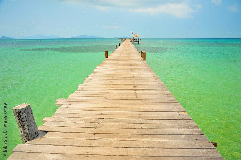 Fototapeta premium Wooden Piers on Tropical Islands